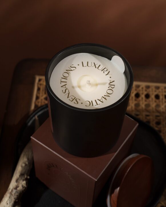 Amulet Candle Bold