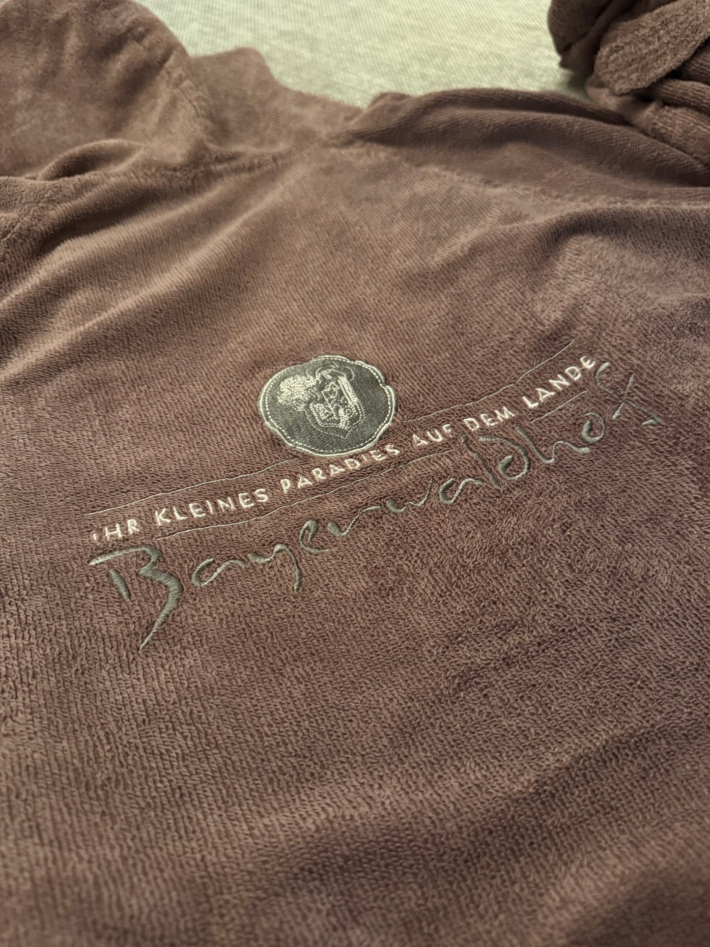 Bademantel Bayerwaldhof mit Wohltat-Aktion