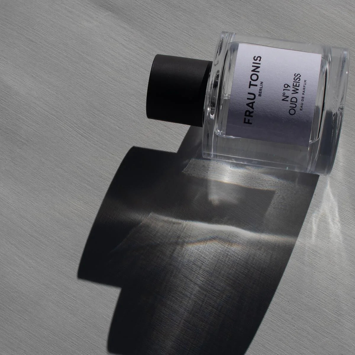 No.19 OUD Weiss